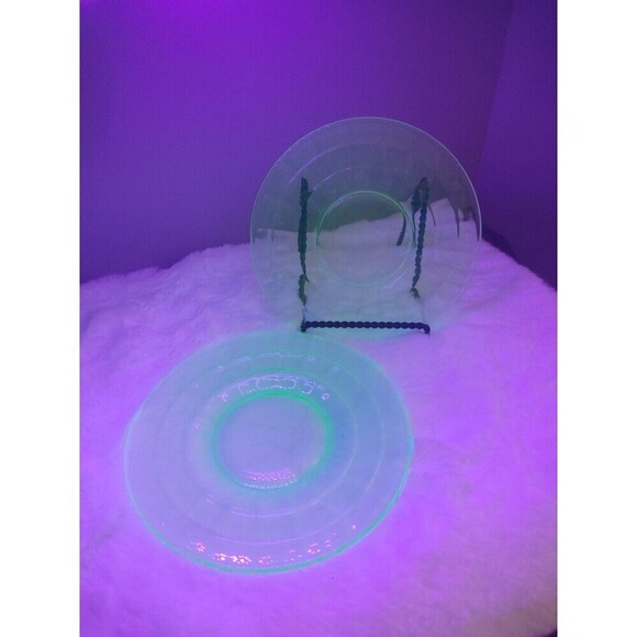 2 Green Block Optic Depression Glass  Plates 6"  Anchor Hocking Vaseline Vintage - Picture 2 of 7